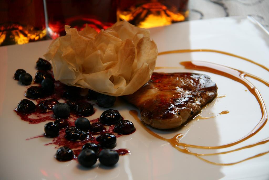Logis Au Canard Gourmand Samatan Εξωτερικό φωτογραφία