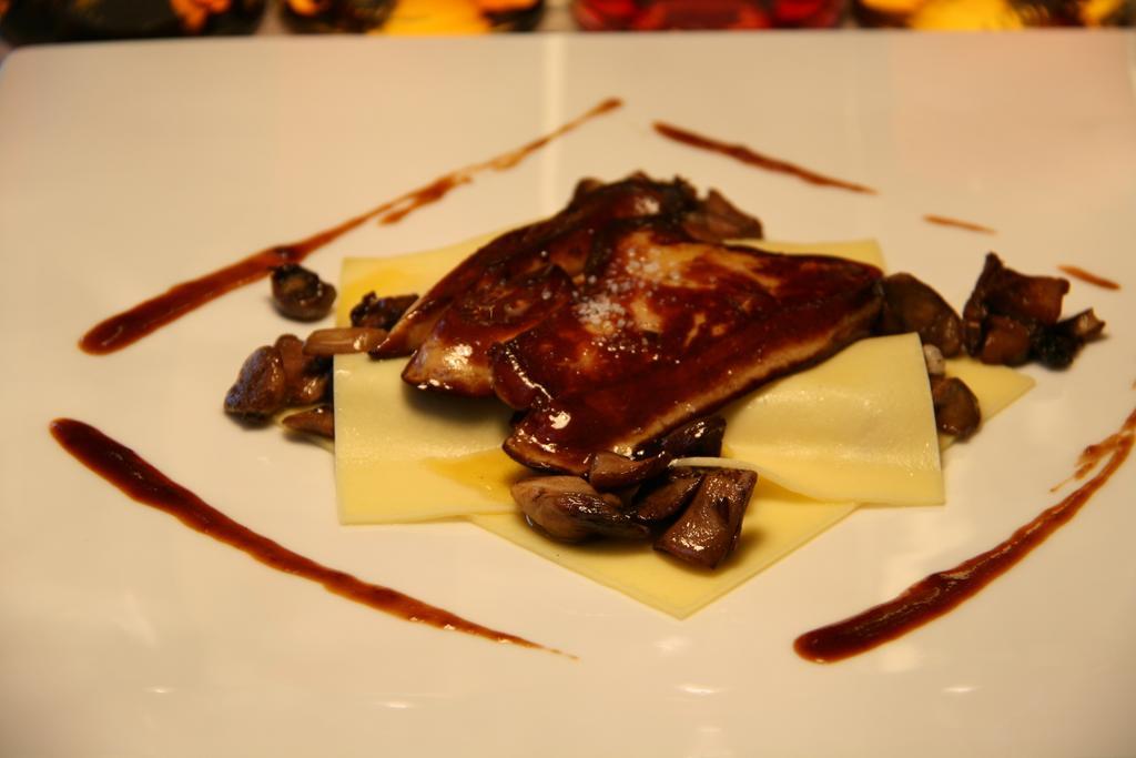 Logis Au Canard Gourmand Samatan Εξωτερικό φωτογραφία